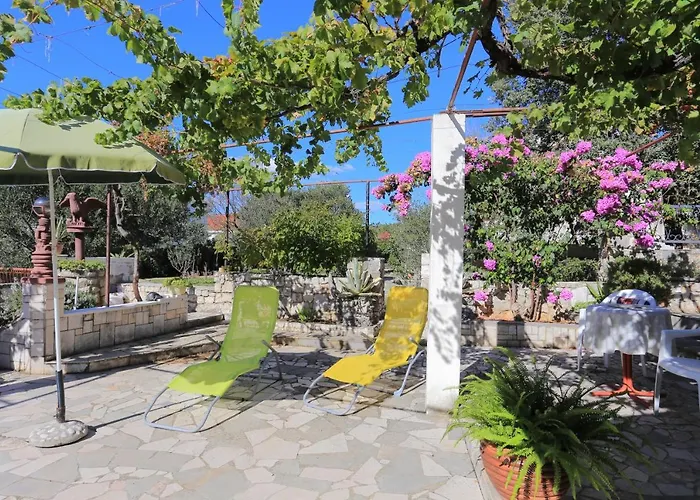 By The Sea Kanica, - 1106 *